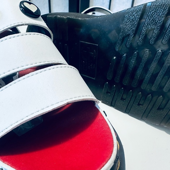 DR MARTENS CLARISSA II BETTY BOOP VEGAN PLATFORM SANDALS - Picture 6 of 9
